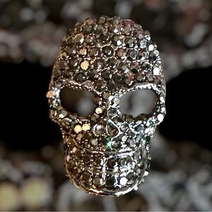 Gun metal marcasite skull 💀 pin brooch NWOT